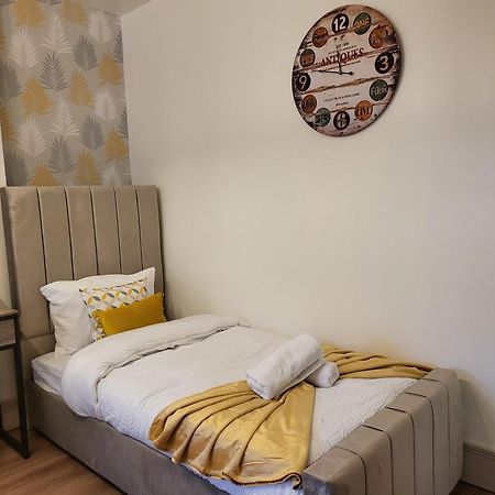 Country Style Modern Self Catering 3 Bedroom Bungalow In แบล็คพูล ภายนอก รูปภาพ