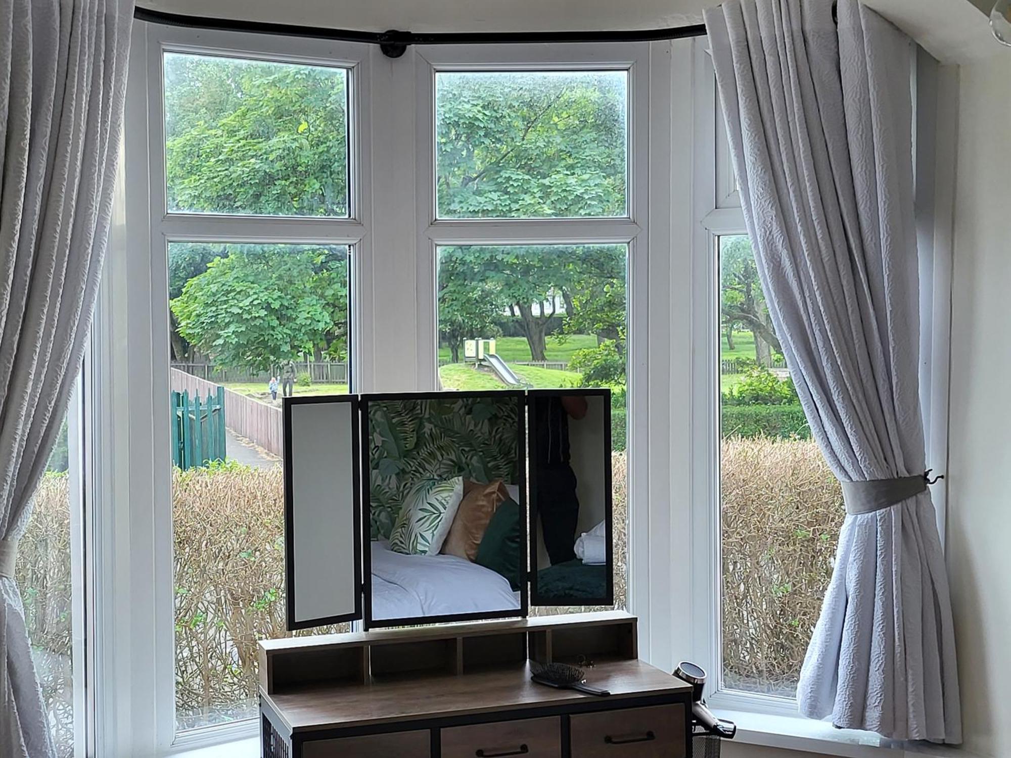 Country Style Modern Self Catering 3 Bedroom Bungalow In แบล็คพูล ภายนอก รูปภาพ